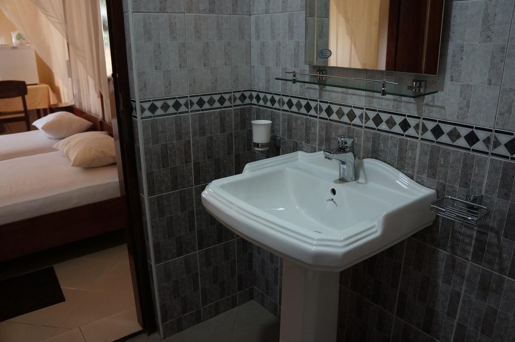 Tandem Guesthouse Hikkaduwa Dış mekan fotoğraf